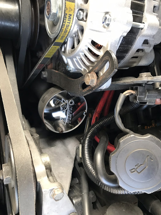 RX-7の明日は熱海・オープンカー・作業・ガソリンスタンドは盛れるに関するカスタム事例の投稿画像3枚目