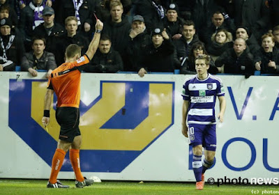 Besnik Hasi est assez tolérant envers Dennis Praet : "Tous les autres dormaient"