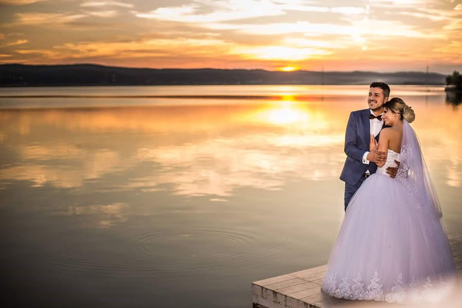 Fotografo di matrimoni Remus Simion (simonsstudio). Foto del 21 agosto 2018