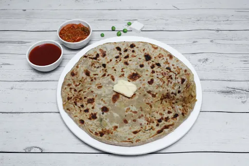 Butter Matar Paneer Paratha