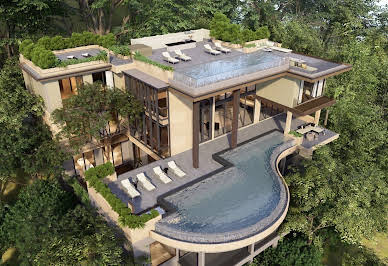 Villa with pool and garden 10