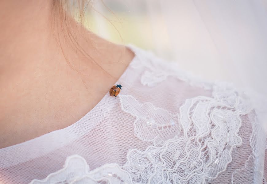 Fotógrafo de casamento Yula Gurzhos (julaphoto). Foto de 9 de fevereiro 2017