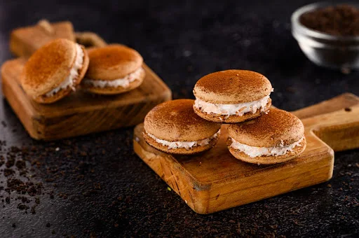 Tiramisu Macaron (Quantity - 5)