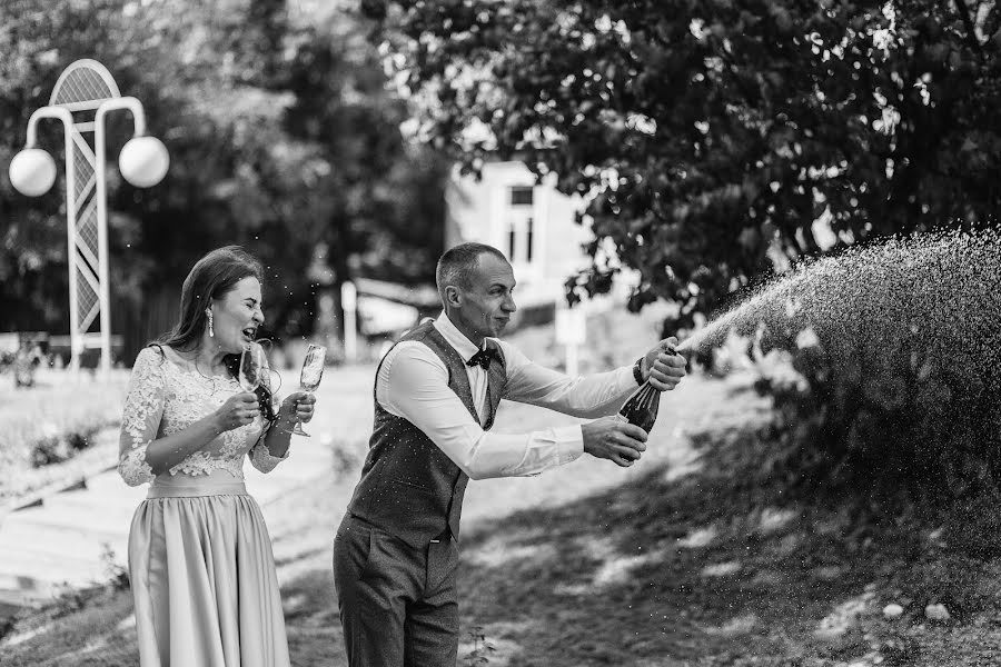 Fotografo di matrimoni Zhenya Ermakovec (ermakovec). Foto del 24 giugno 2019