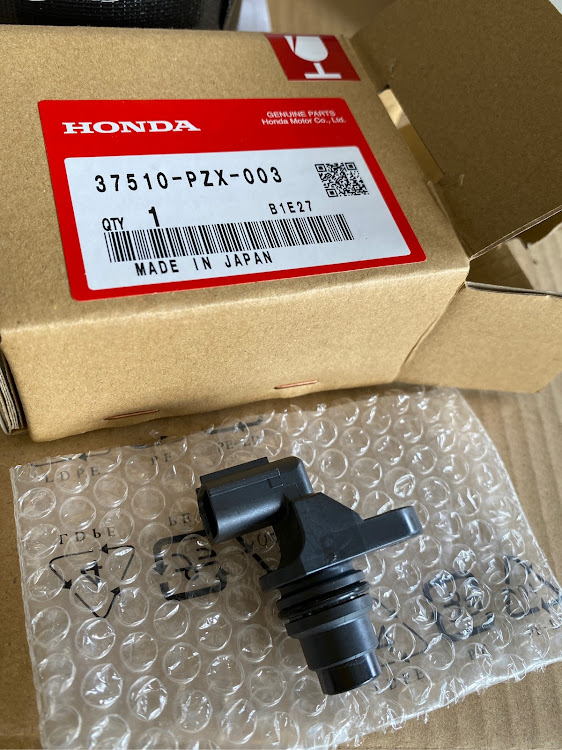 S2000のオイル交換&ドレンボルト交換・整備ブログ・燃料ポンプ交換・TDCセンサー交換・S2の整備ブログに関するカスタム事例の投稿画像4枚目