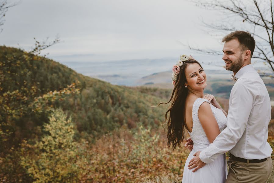 婚礼摄影师Etele Simon（etelephoto）。2019 3月3日的照片