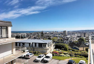 Apartment with terrace 13