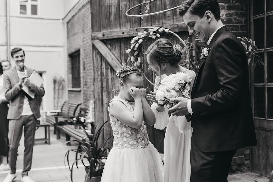 Fotografo di matrimoni Evgeniya Batysheva (b-bee). Foto del 26 novembre 2019