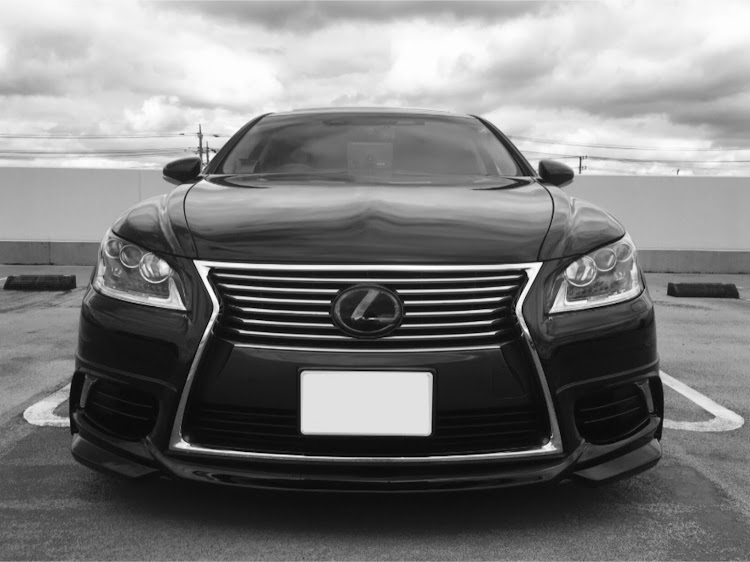LSのLS600hL EXECUTIVE・WALDに関するカスタム事例の投稿画像2枚目