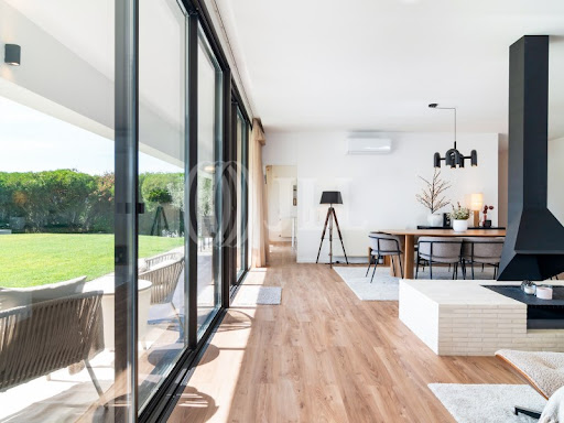 House with pool and terrace 5