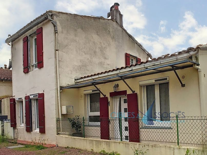 Vente maison 4 pièces 67 m² à La Rochelle (17000), 283 500 €