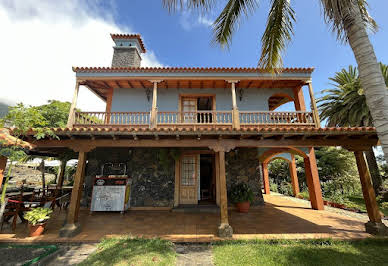 Maison avec piscine et terrasse 2