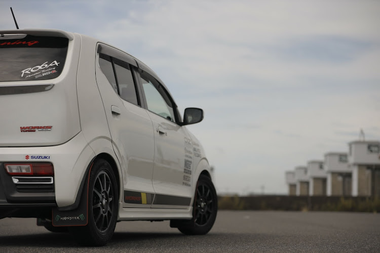 アルトワークスのCanon EOS R・EF70-200mm F2.8L III IS USM・コメントは不要ですに関するカスタム事例の投稿画像3枚目