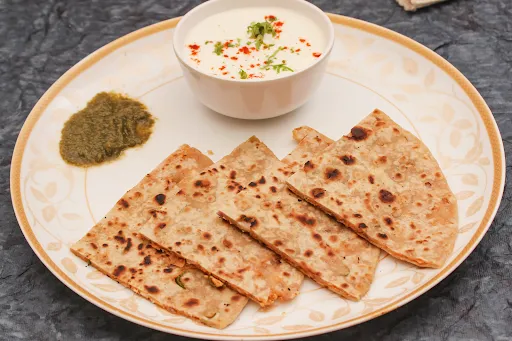 2 Paneer Paratha With Curd