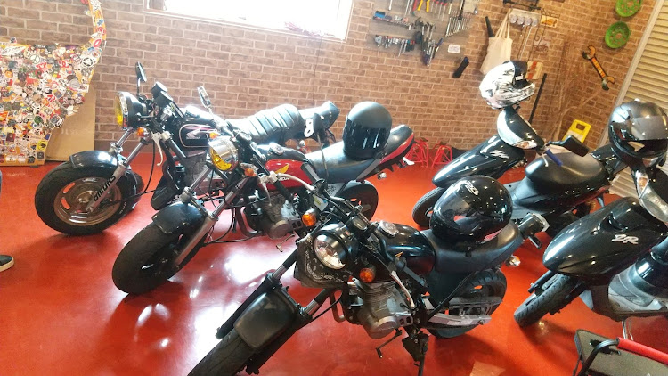 garage cafe enさんが投稿したGarage Cafe en・車好きと繋がりたい・写真スポット・ツーリング・バイクも好きに関するカスタム事例の投稿画像2枚目