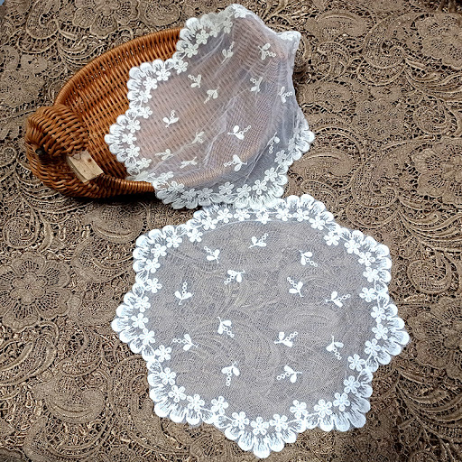 Title 3, Round Retro Embroidered Tablecloth with Mesh Bo...