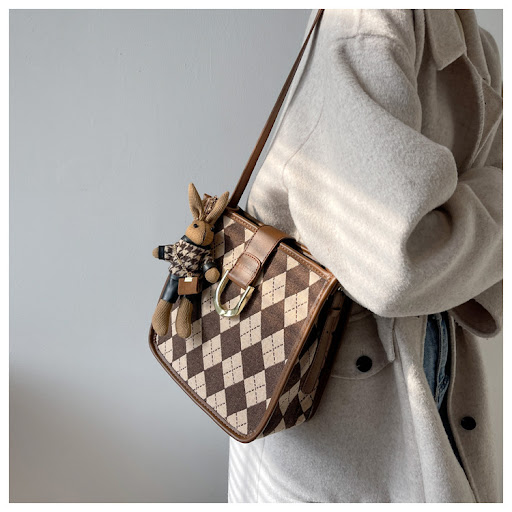 Title 5, Lingge Shoulder Autumn And Winter Texture Bucke...
