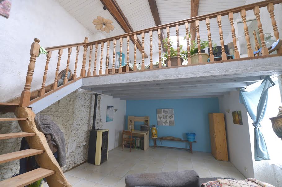 Vente maison 4 pièces 82 m² à Semussac (17120), 166 000 €