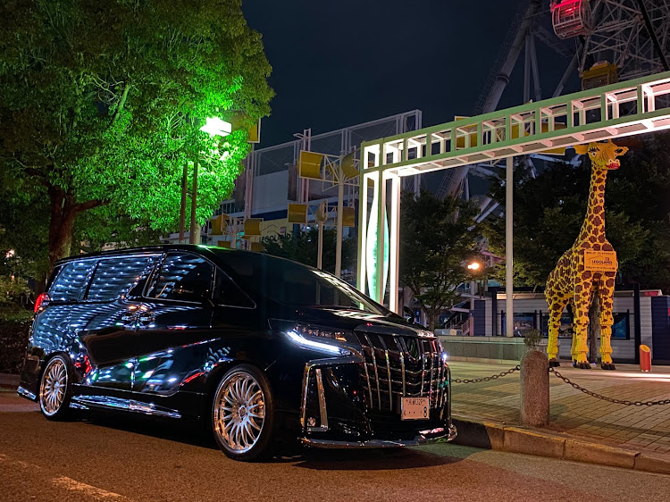 アルファードのホイール交換・ドライブ・梅雨明け・７月もよろしくお願いいたしますに関するカスタム事例の投稿画像2枚目