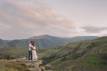 Wedding photographer Tolik Sabina (toliksabina). Photo of 1 October 2017