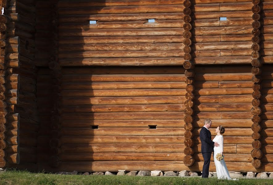 Svatební fotograf Sergey Snegirev (sergeysneg). Fotografie z 12.srpna 2015