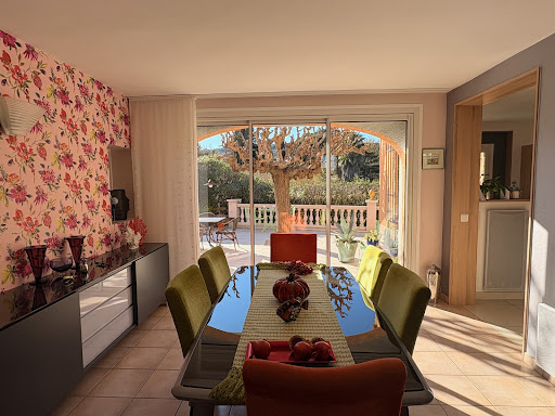 Villa avec piscine et jardin 5