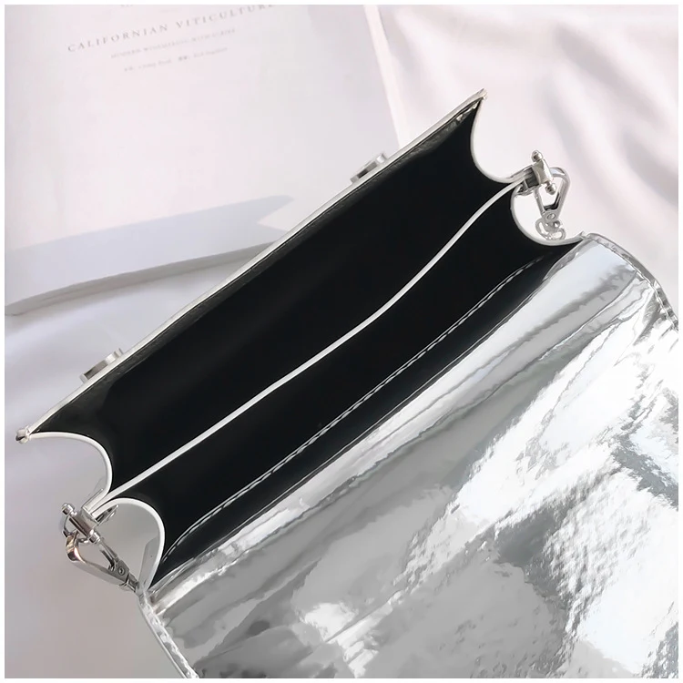 Bolsa mensageiro coreana pequena e quadrada, estilo simples e fashion. Perfeita para o dia a dia com praticidade e elegância. Leve o essencial com estilo.