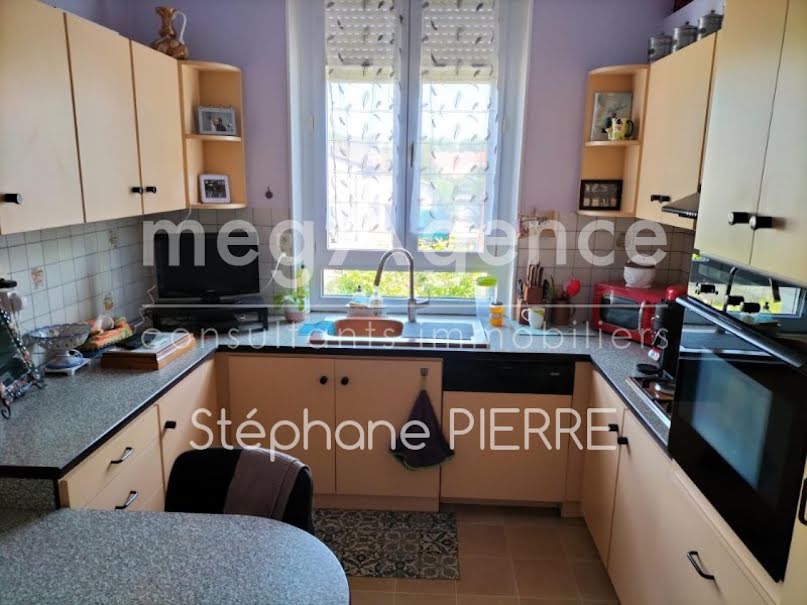 Vente maison 6 pièces 113 m² à Montluçon (03100), 128 000 €