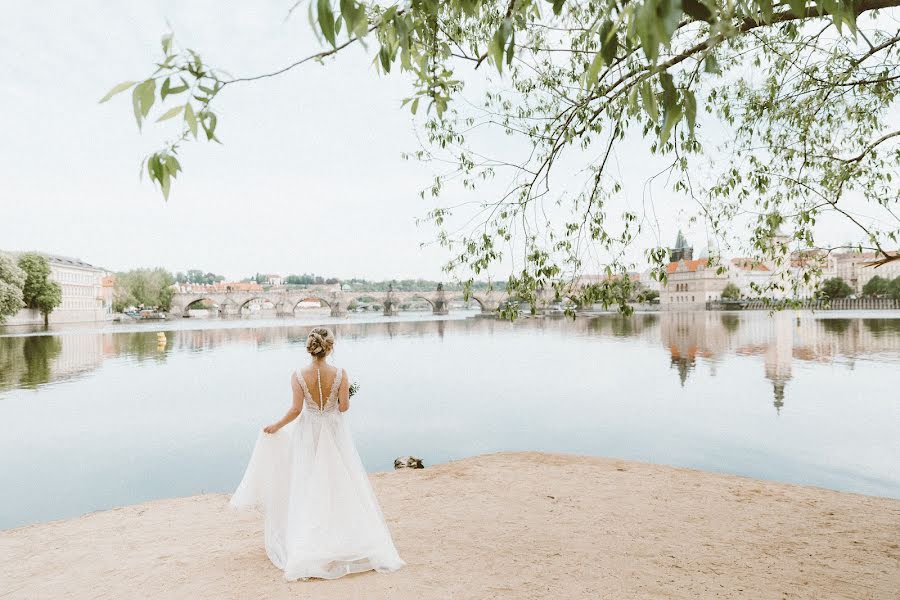 Hääkuvaaja Tatyana Khotlubey (tanyakhotlubiei). Kuva otettu 14. elokuuta 2018