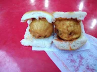 Parleshwar Vada Pav Samrat, Subhash Road photo 6