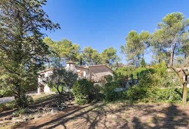 Villa avec piscine et terrasse 20