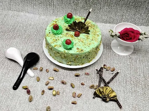 Classic Pista Cake