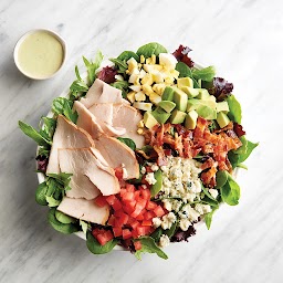 Entree Turkey Avocado Cobb Salad