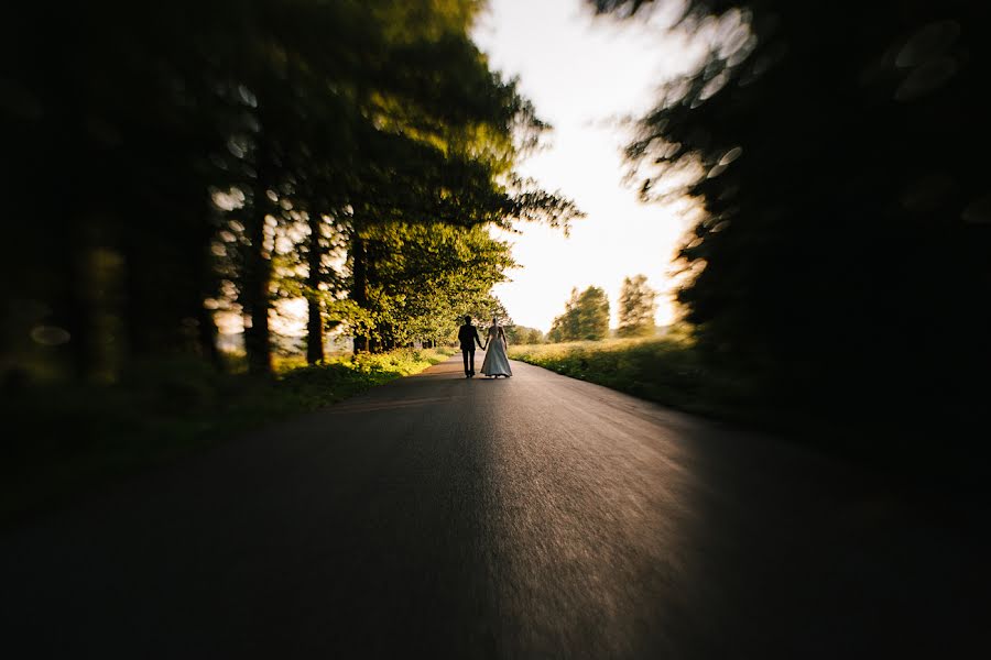 Fotógrafo de casamento Bartlomiej Zuk (bartlomiejzuk). Foto de 15 de junho 2015