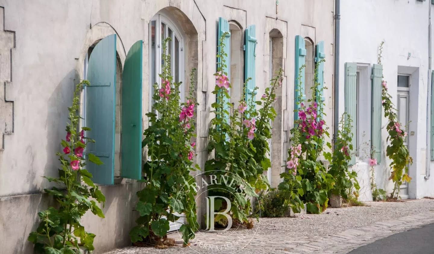 House Le bois-plage-en-re