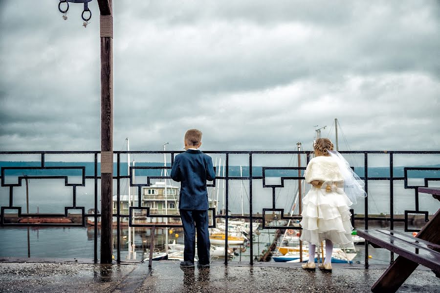 Wedding photographer Nikolay Shvecov (rncp). Photo of 13 April 2015