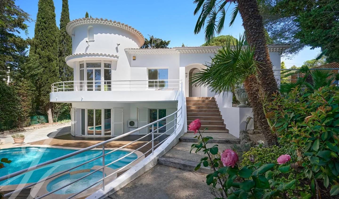 Villa with pool Cannes