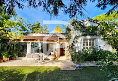 Villa with pool and terrace 19