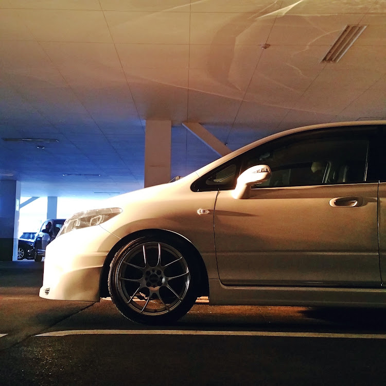 パートナーのツライチ・イカリング加工・ヘッドライト補修・イカリングヘッドライト・ヘッドライト交換に関するカスタム事例の投稿画像1枚目