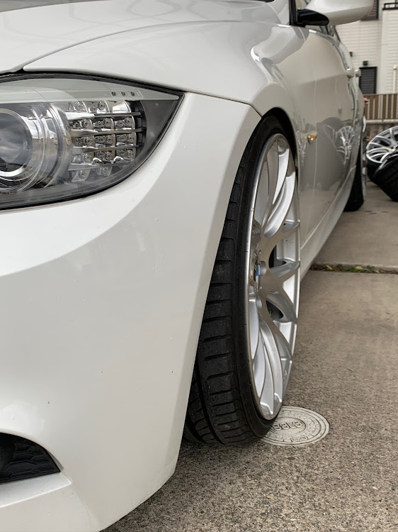 320i Mスポーツの3シリーズ・ホイール交換・車いじりネタ切れに関するカスタム事例の投稿画像7枚目