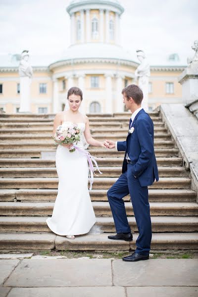 Fotógrafo de casamento Olga Sarka (sarka). Foto de 12 de janeiro 2017