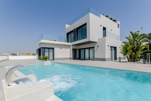 Villa with pool and terrace 1