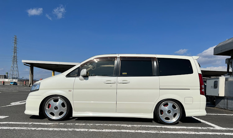 セレナのディッシュホイル好き・雨の日禁止仕様・洗車・寒いに関するカスタム事例の投稿画像3枚目