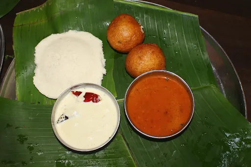 Bonda [2 Pieces] With Idli [1 Piece]