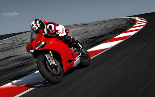 Ducati Superbike Dominates the Track screenshot 1