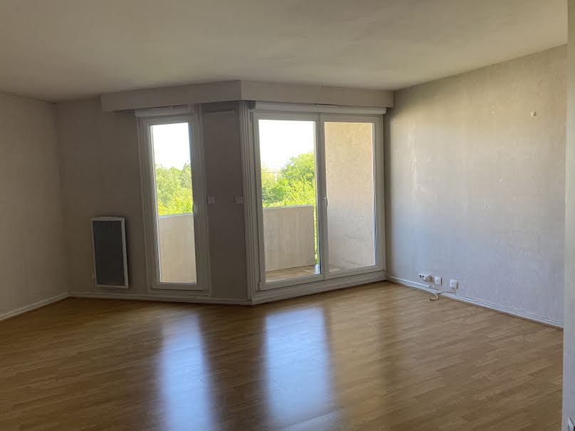 Vente appartement 3 pièces 71.37 m² à Montigny-le-Bretonneux (78180), 261 000 €