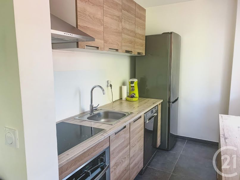 Location meublée appartement 2 pièces 41 m² à Montpellier (34000), 715 €