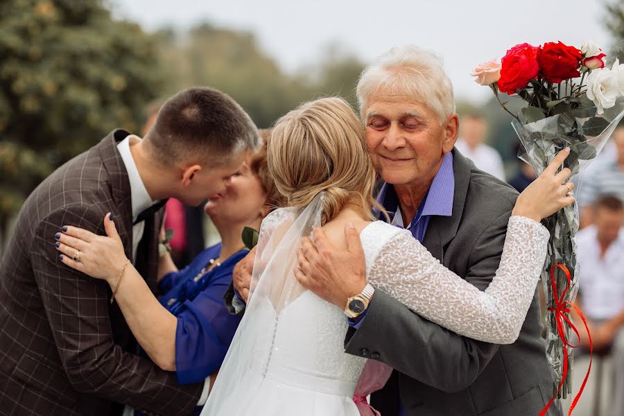 Jurufoto perkahwinan Angelina Kosova (angelinakosova). Foto pada 16 Oktober 2019