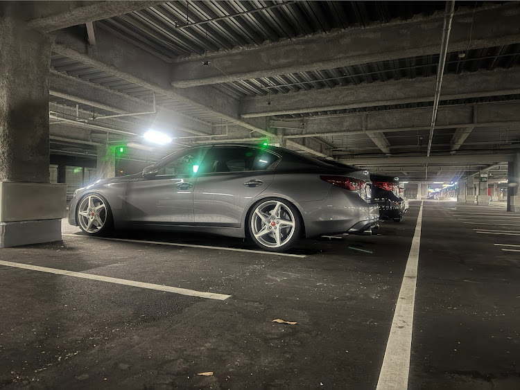 スカイラインのバックシャンな愛車・V37スカイライン・純正流用ホイール・オフ会・広島に関するカスタム事例の投稿画像4枚目