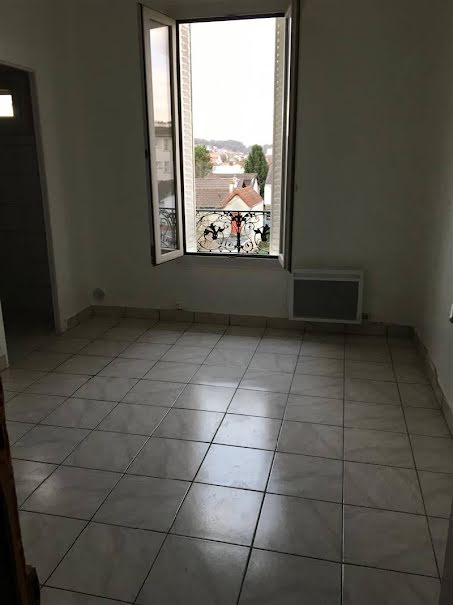 Location  appartement 1 pièce 21 m² à Villeneuve-Saint-Georges (94190), 580 €